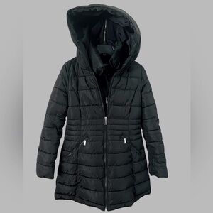 Black coat, size L.
Brand: Laundry
Beautiful winter coat, new! Used only 1 time!